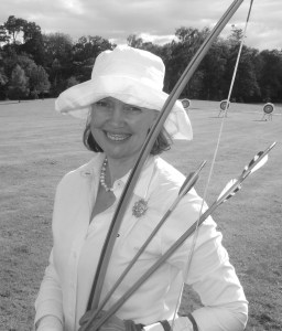 sophie-neville-at-a-longbow-meeting